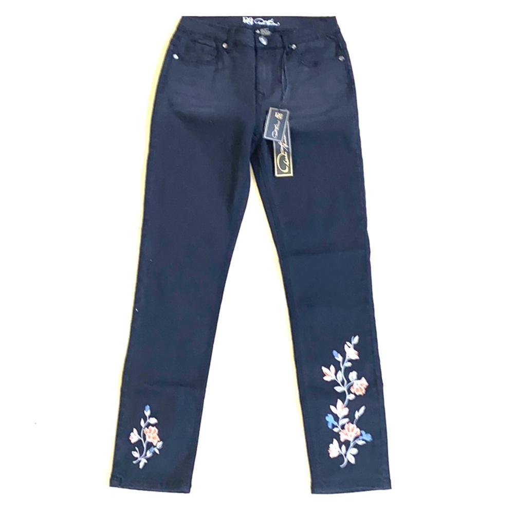 NWT- DG2 Flower embroidered jeans size 4